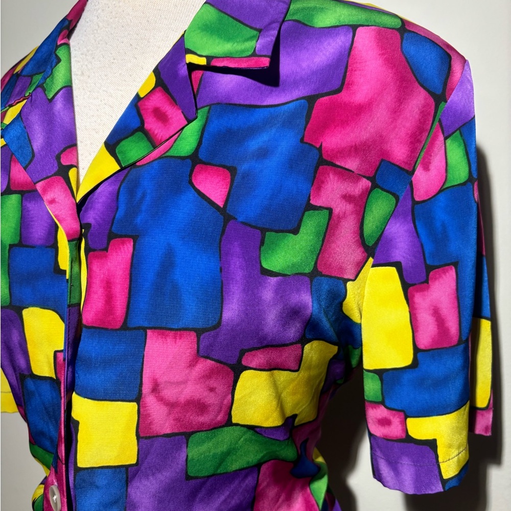 Colorful Geometric Women's Top - Picture 6 of 6